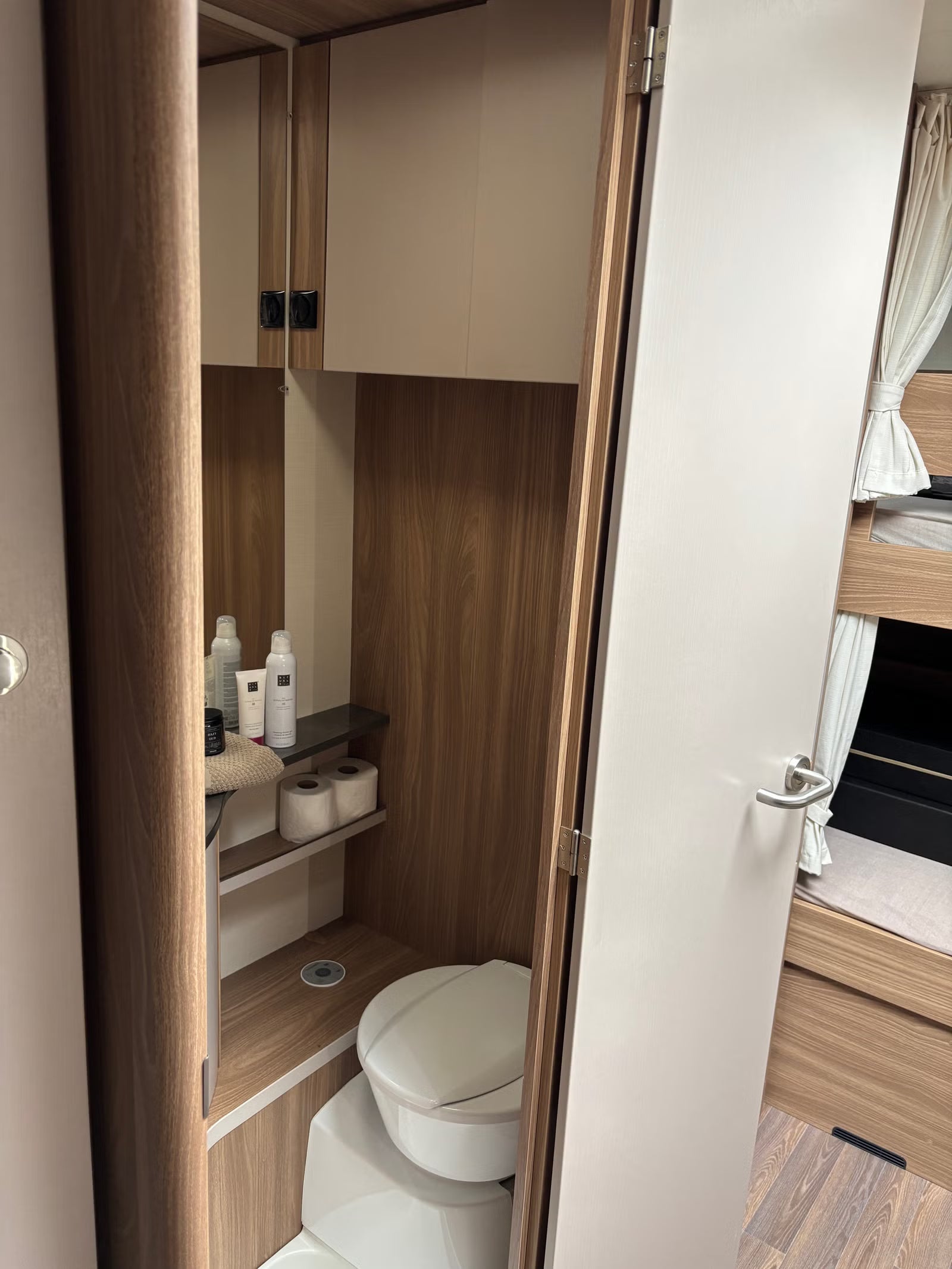 Bürstner Premio Plus – 6 Couchages  –  Année 2018