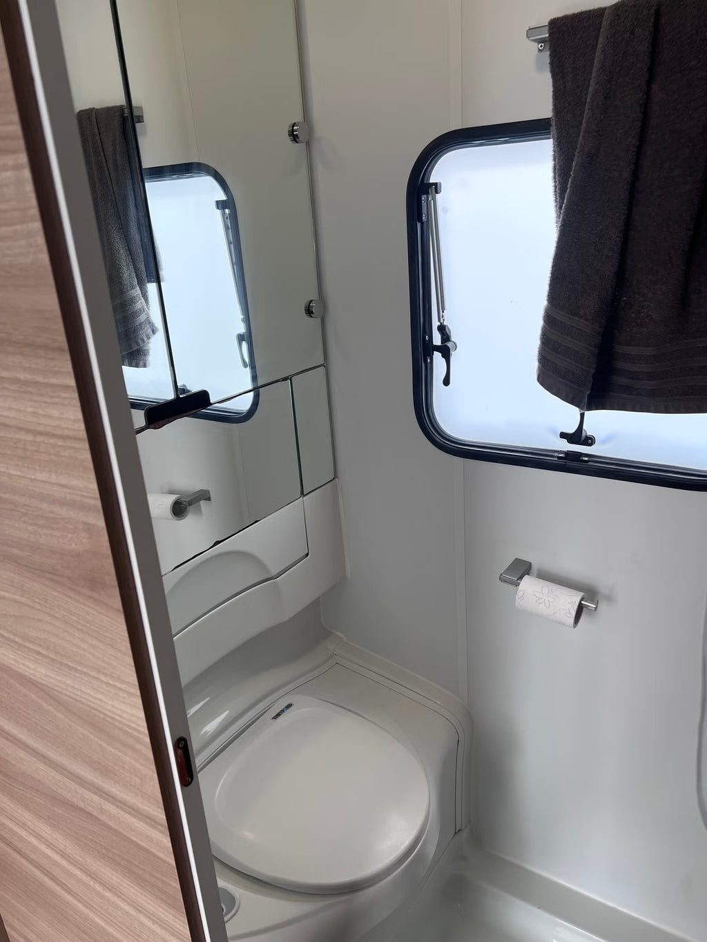 Adria 542 PK – 6 Couchages - Année 2015