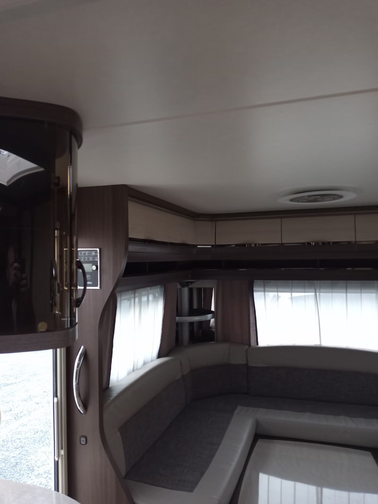 Hobby Prestige 610 – 4 Couchages – Année 2014