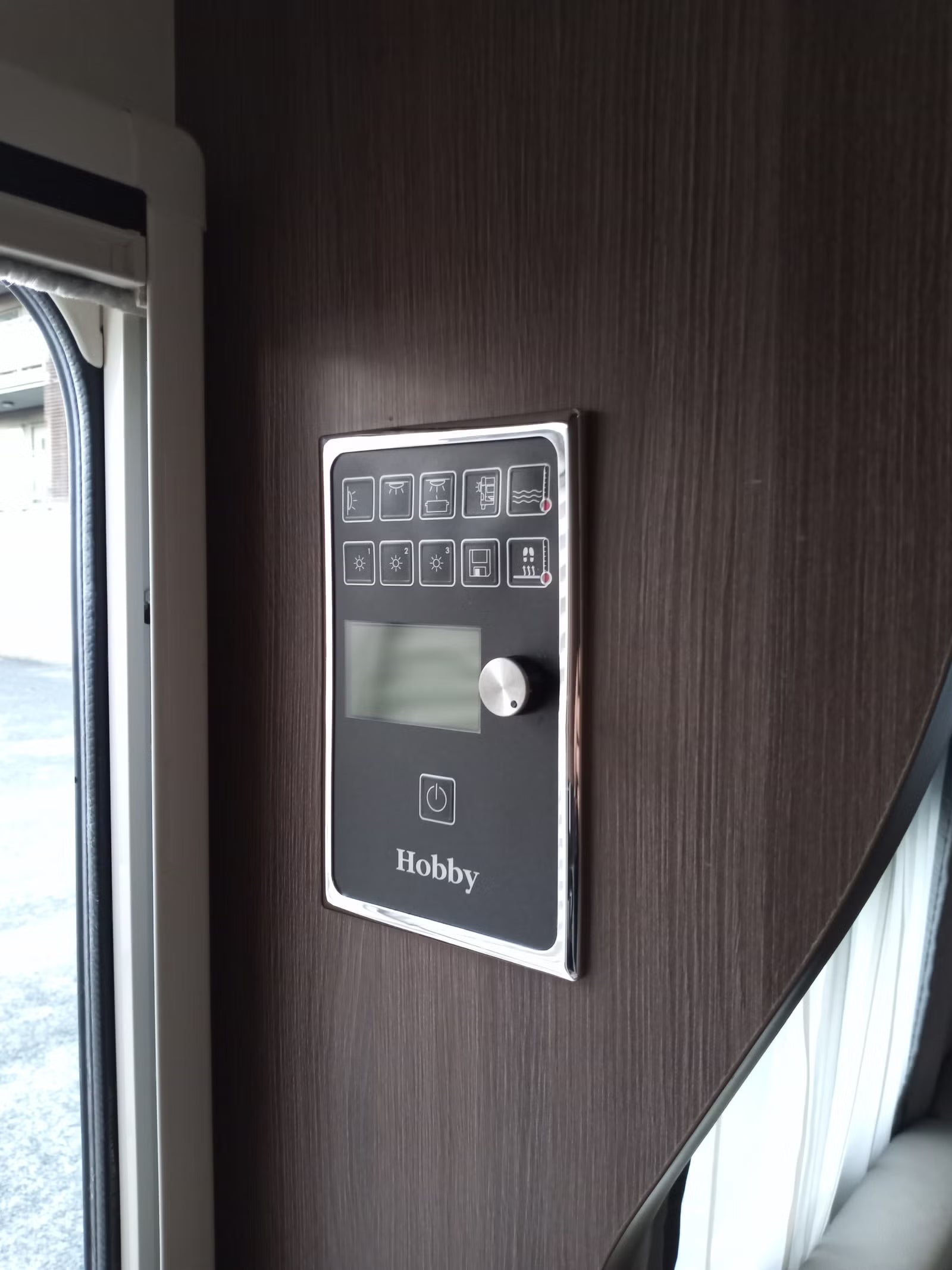 Hobby Prestige 610 – 4 Couchages – Année 2014