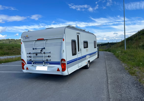 Caravane Hobby 560 KMFE Deluxe – 7 Couchages – Année 2008