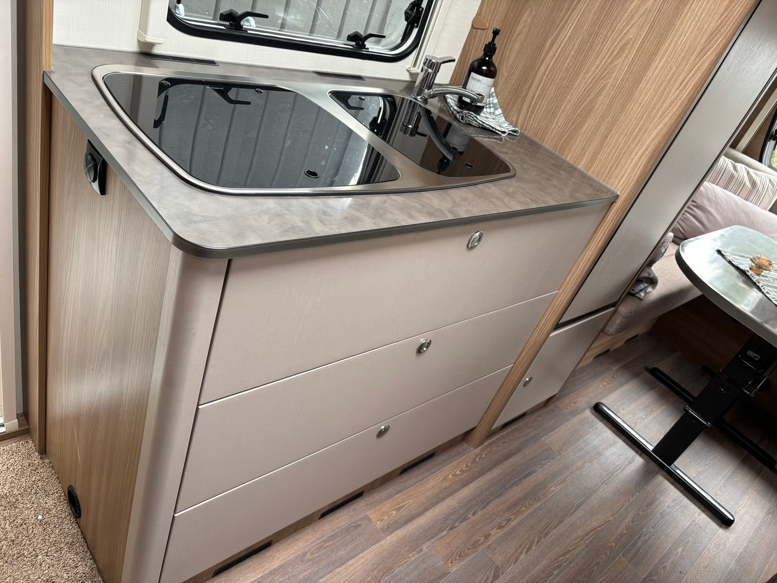 Bürstner Premio Plus – 6 Couchages  –  Année 2018