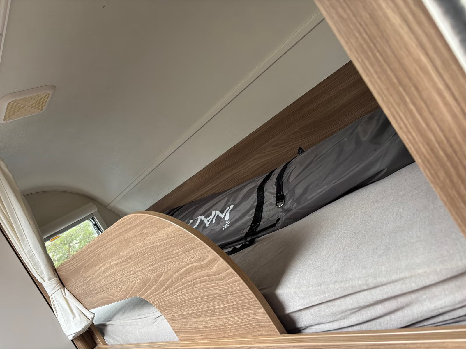 Bürstner Premio Plus – 6 Couchages  –  Année 2018