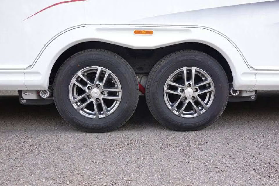 KABE IMPERIAL HAC 880 BTDL – 7 Couchages – Année 2018