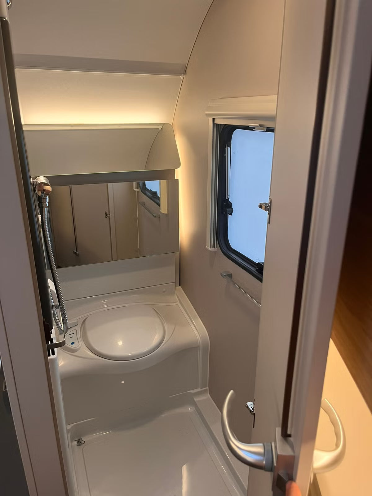 Adria Adora 613 PK – 7 Couchages – Année 2022